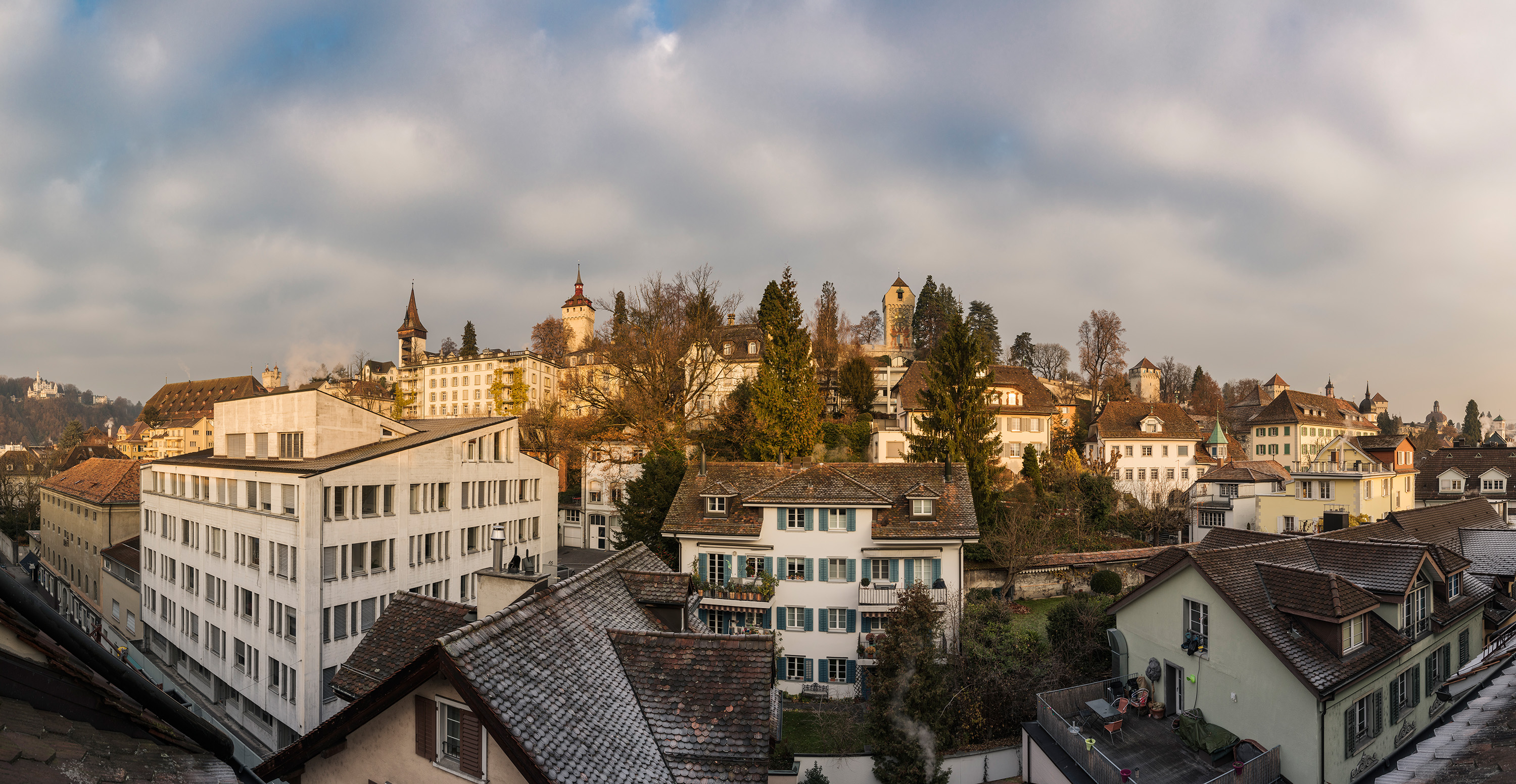 Yogaschule Luzern Panoramaaussicht auf Musegg